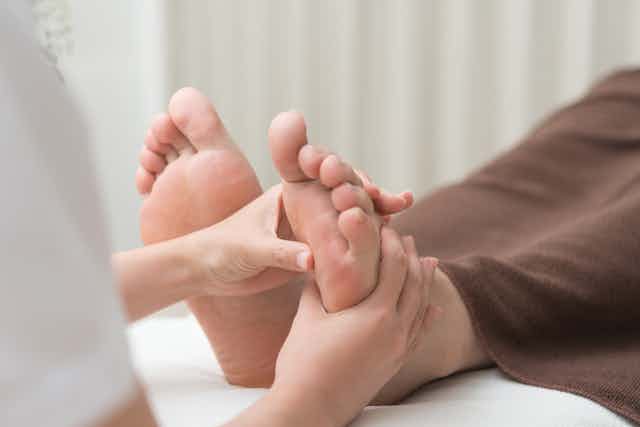 リフレクソロジー資格はどこがいい? 目的や費用で選べるおすすめ10選