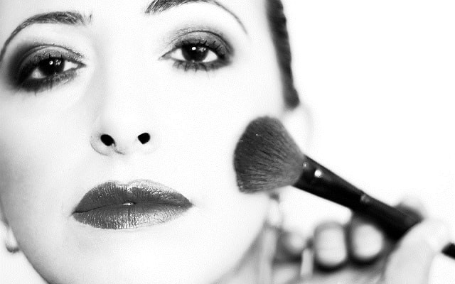 ファンデーション選びも大事!