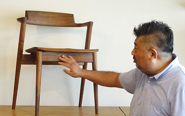 サロンの新スタイル・木の家具