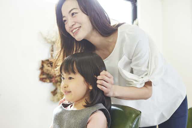 30代からでも美容師になれる?働ける年齢や転職先選びのポイントも紹介