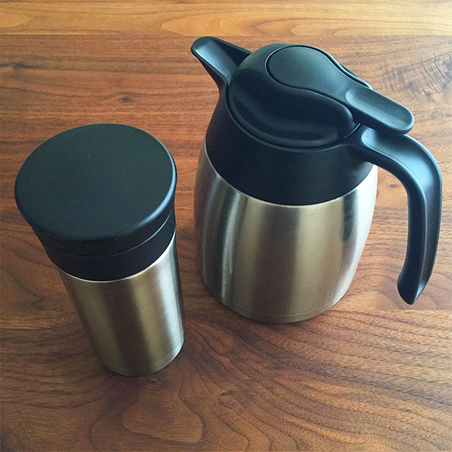 ポットと水筒