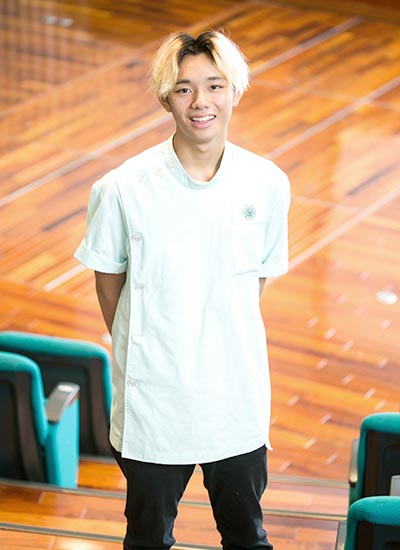 窪田理容美容専門学校