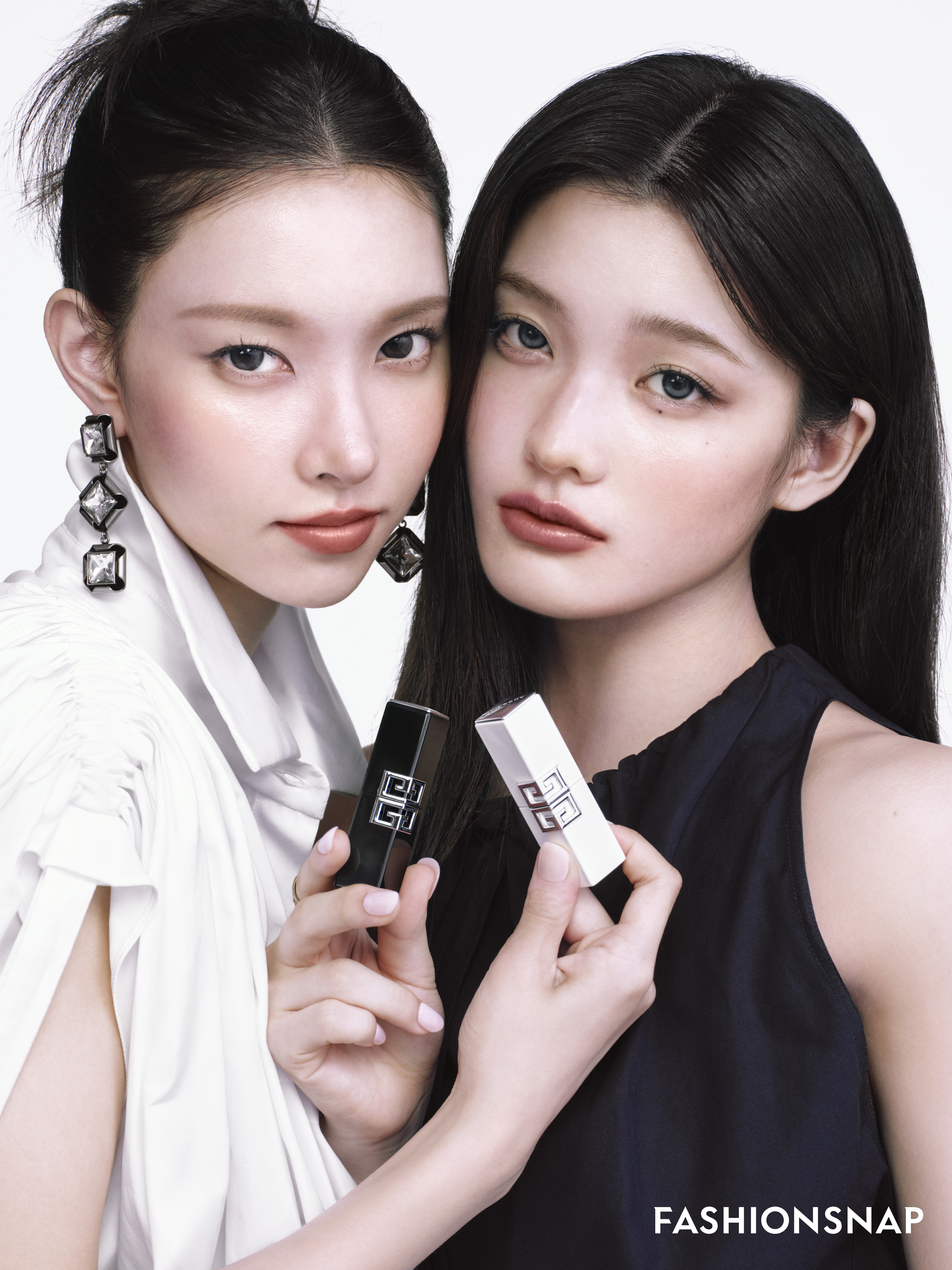 ILLITのYUNAH＆IROHA、ジバンシイ ビューティーの新リップキャンペーン