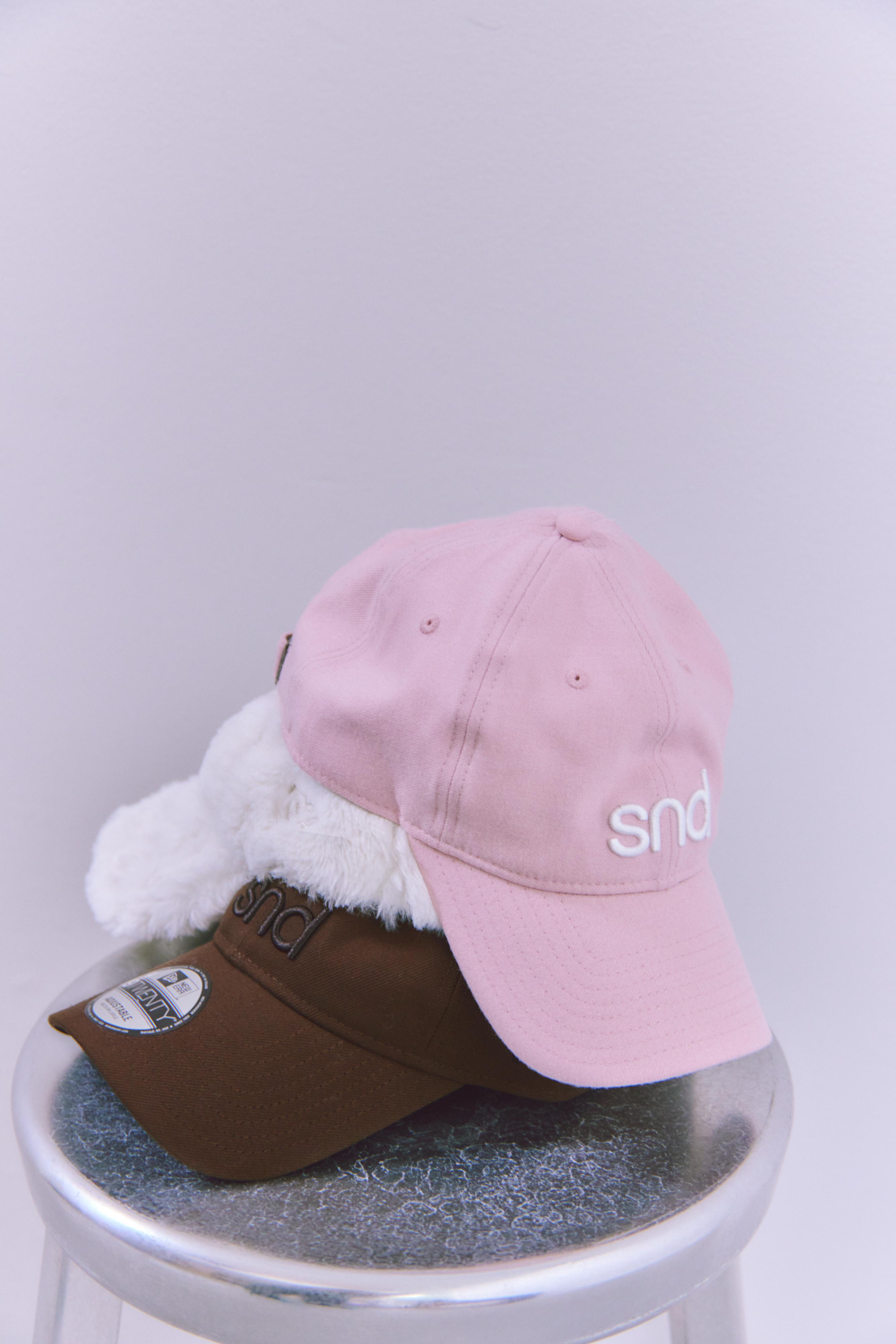SNIDEL新作「snd」が登場！田中芽衣が着こなす秋コレクション、NEW ERA