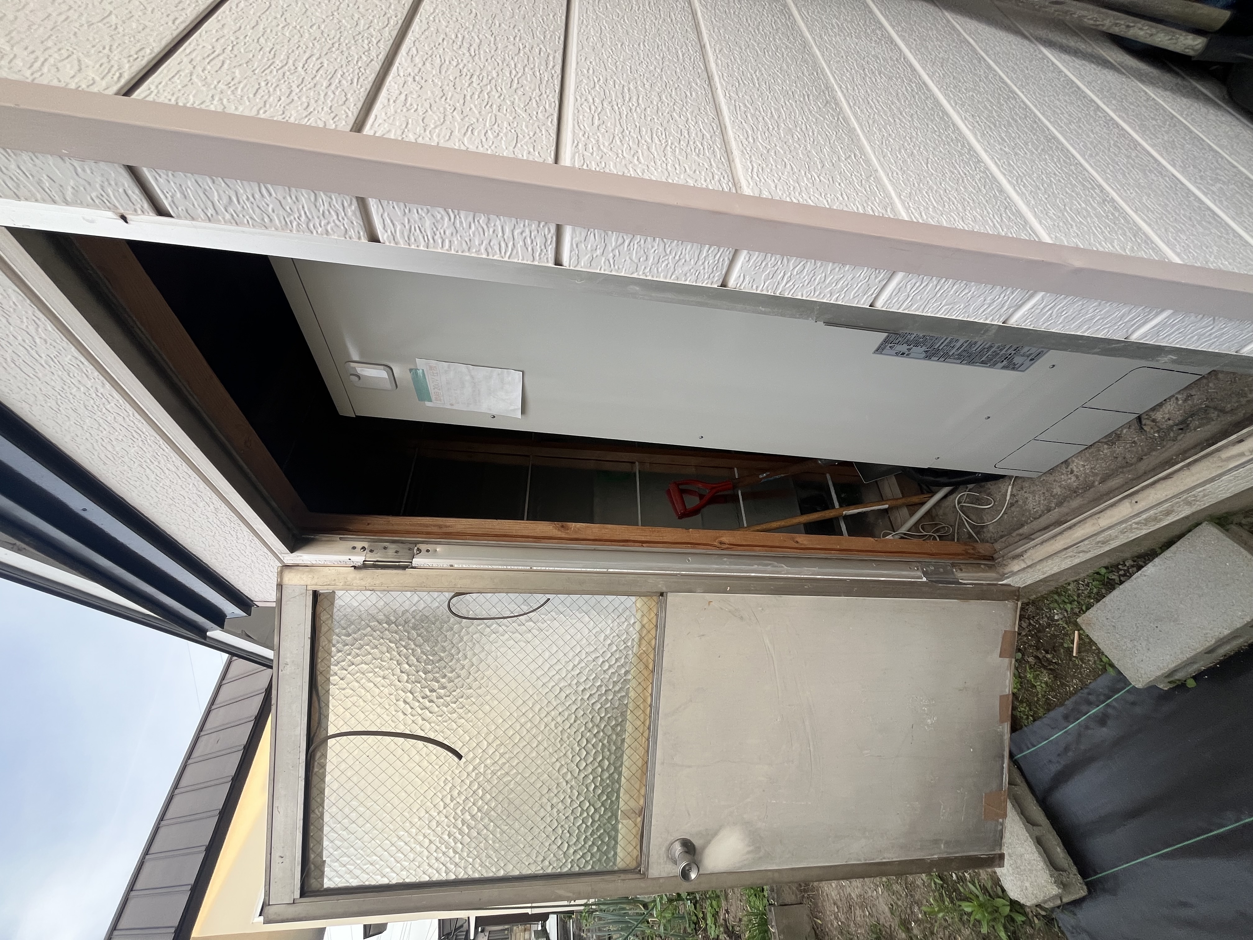 勝手口ドア交換工事【天神町】  施工費用：136,000円（税込）