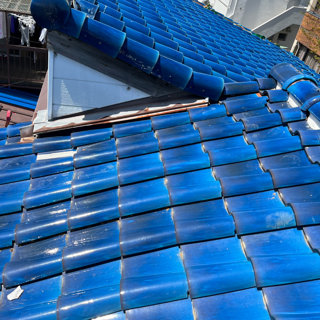 【雨漏り解決事例】瓦屋根のズレから板金屋根へ張り替え（相馬市施工事例）