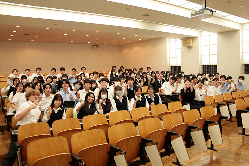 成立学園高校(東京都)で、「M&Aを知ろう」をテーマに出前授業開催