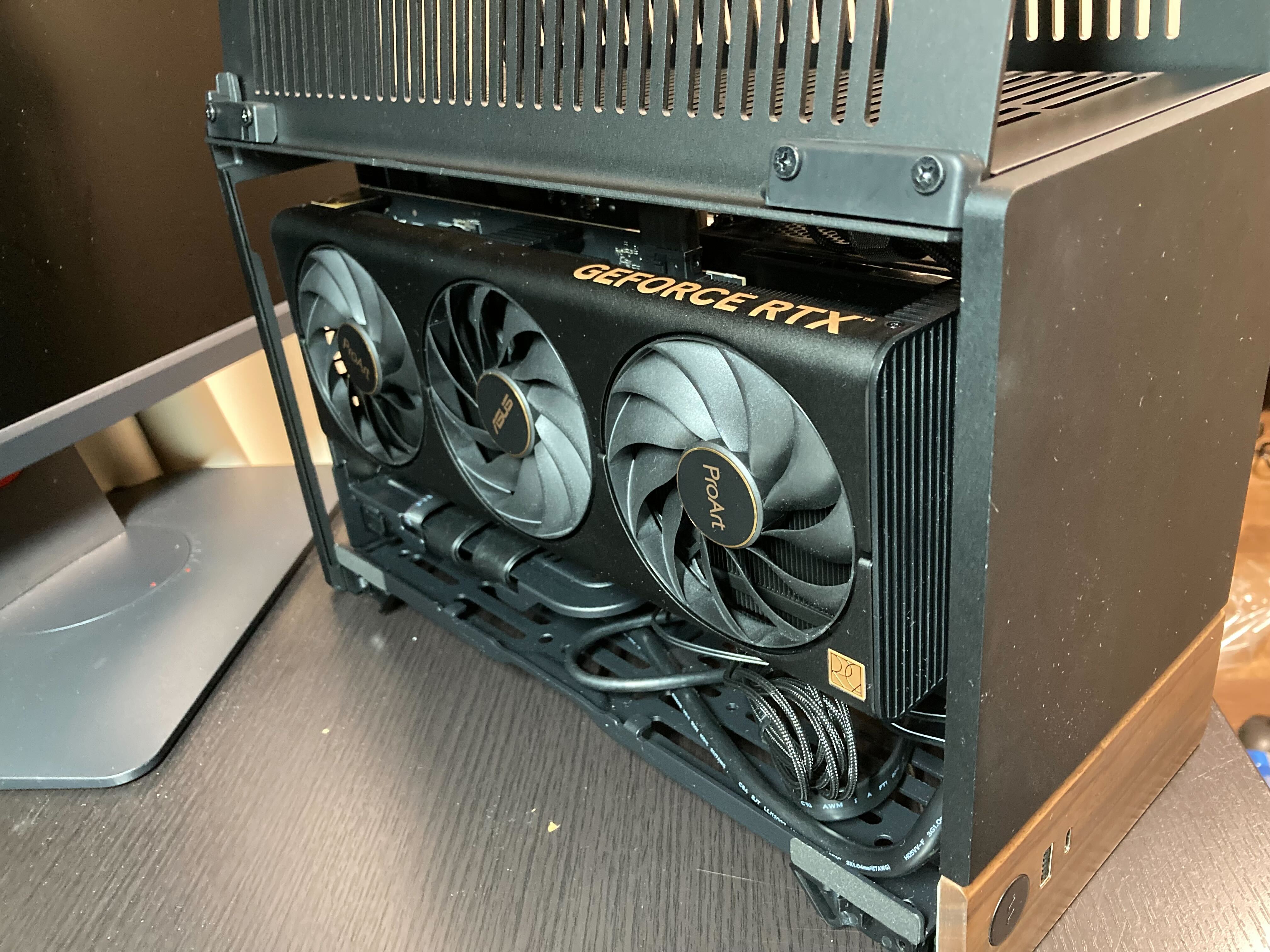 Fractal Design Terra に詰め込んだ話 - sztm-blog