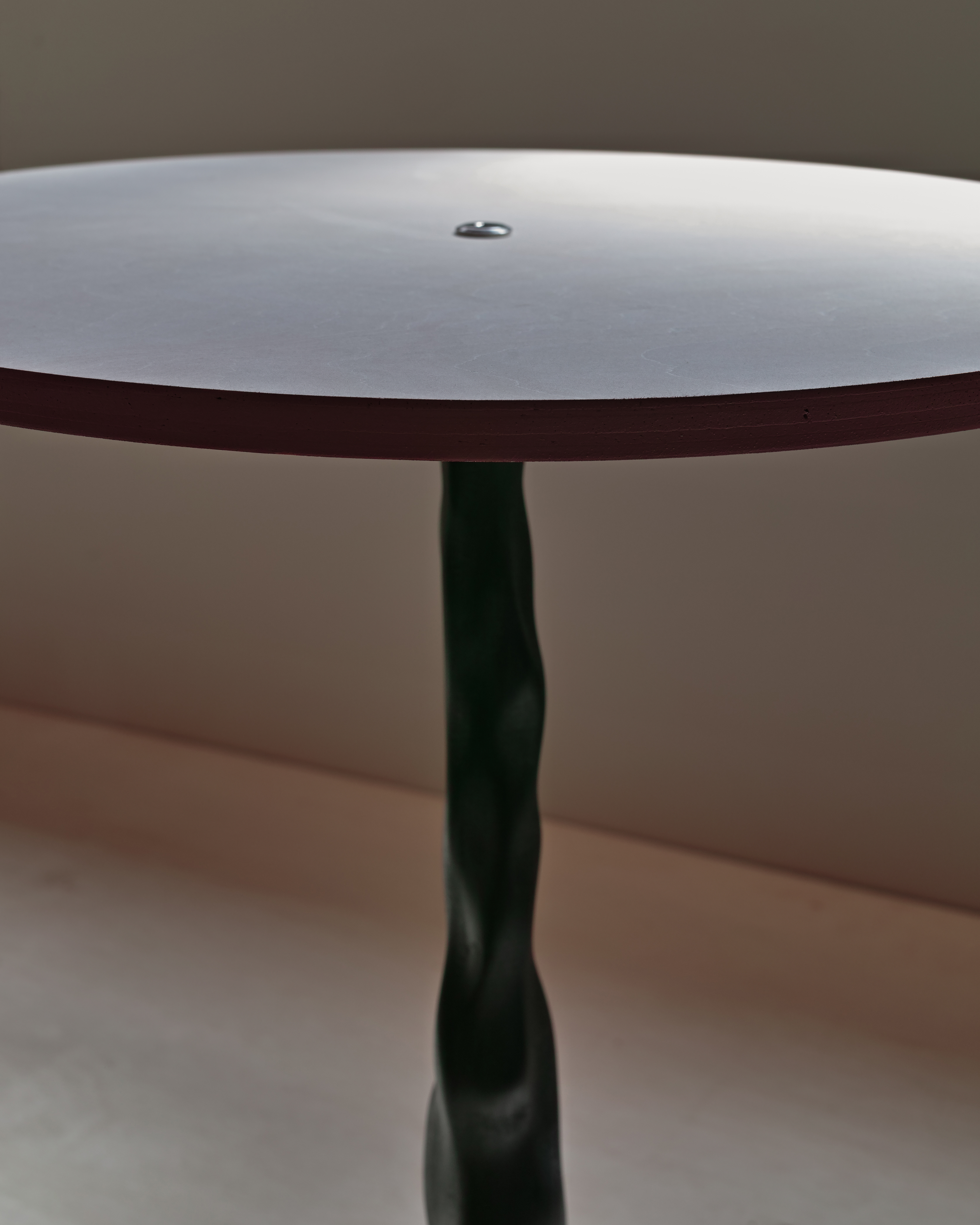 UNEUNE side table — photo 1