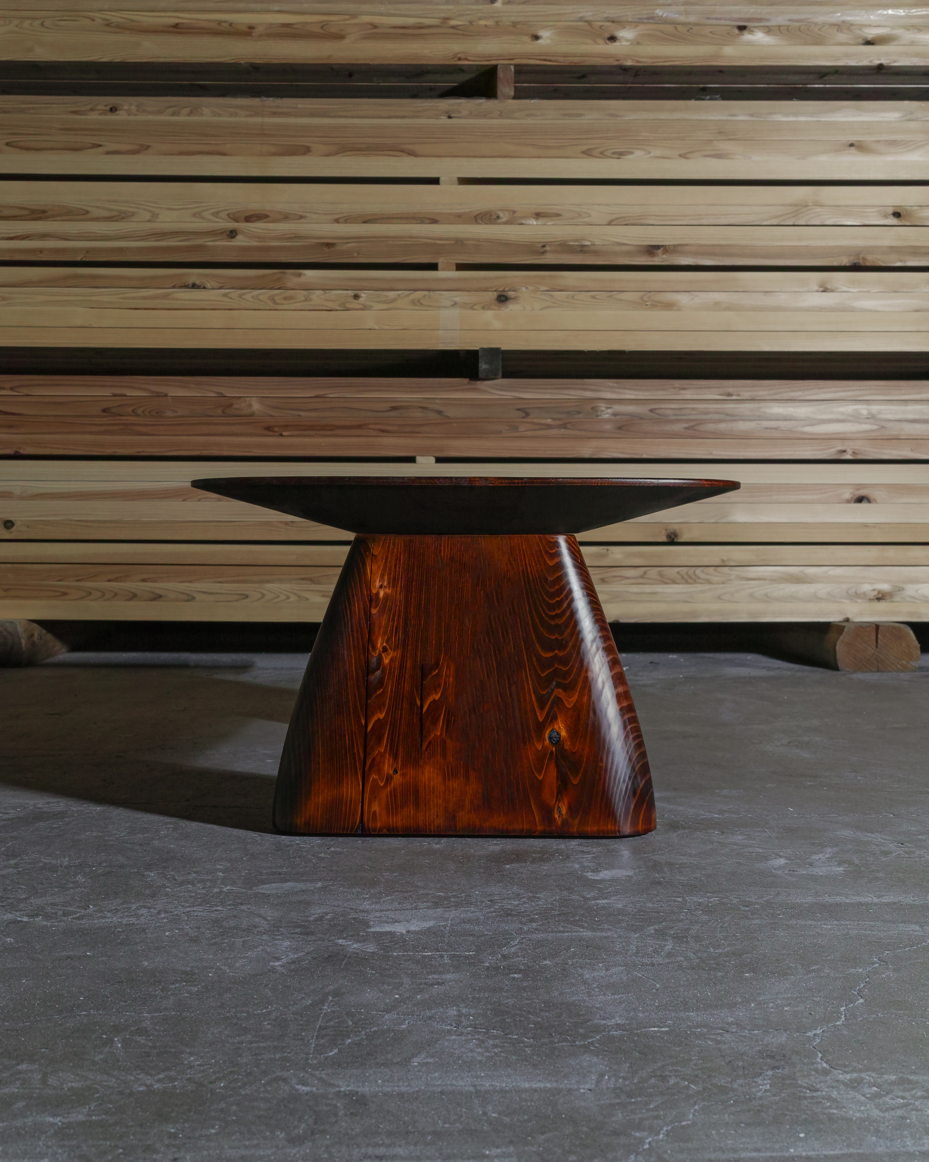 Low table — photo 1