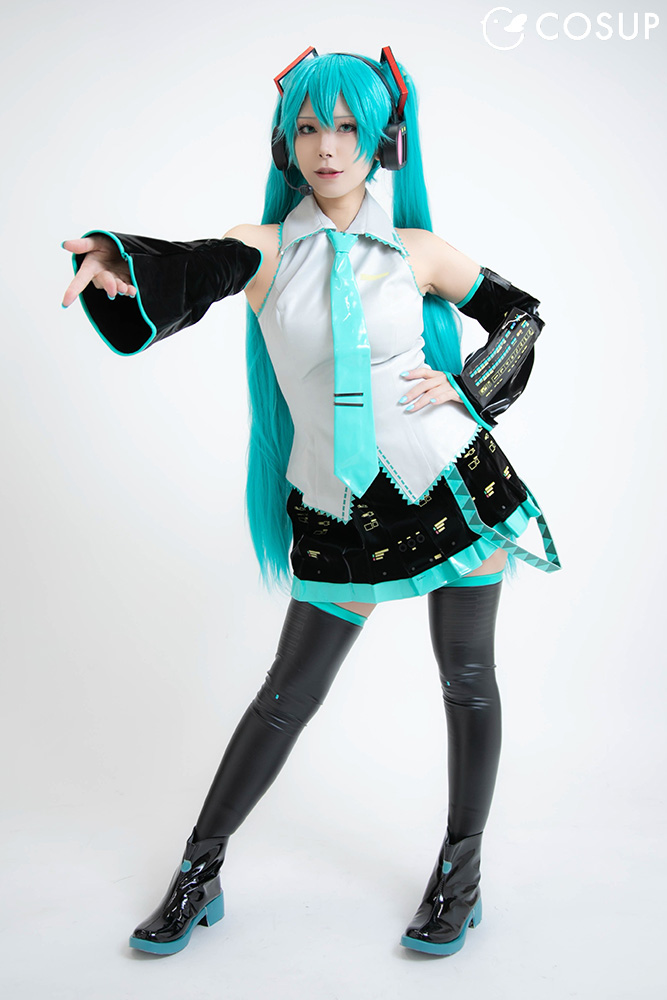 ボカロ／初音ミク】公式コスプレ衣装2着を徹底比較！サイズ感や