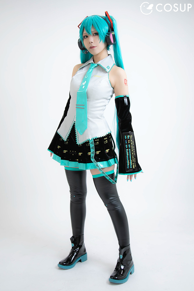 ボカロ／初音ミク】公式コスプレ衣装2着を徹底比較！サイズ感や
