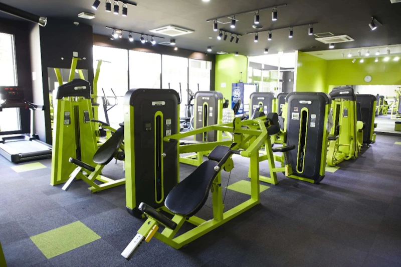 FORBES 24h fitness 初期費用・収益モデル