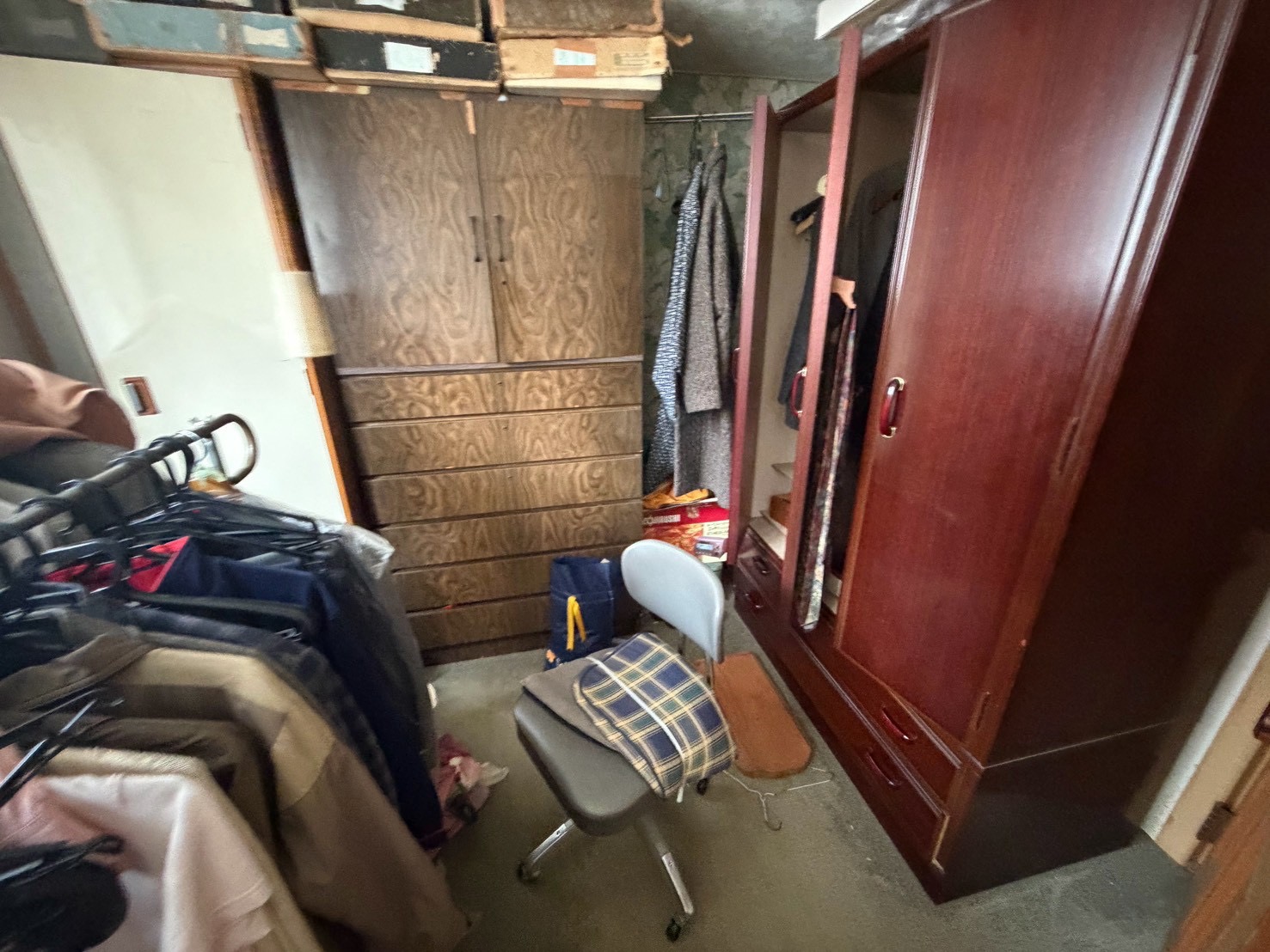 【さいたま市・平屋4DK】お父様のご遺品整理｜古いカメラと腕時計の買取事例