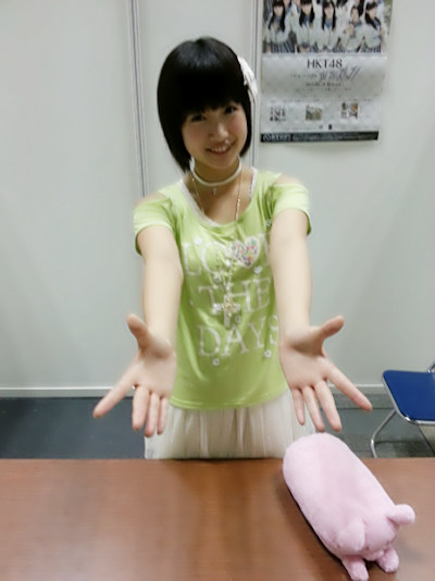 รีพอร์ตงานจับมือเดี่ยว HKT48 Suki! Suki! Skip! ที่โอซาก้า 2013/5/18