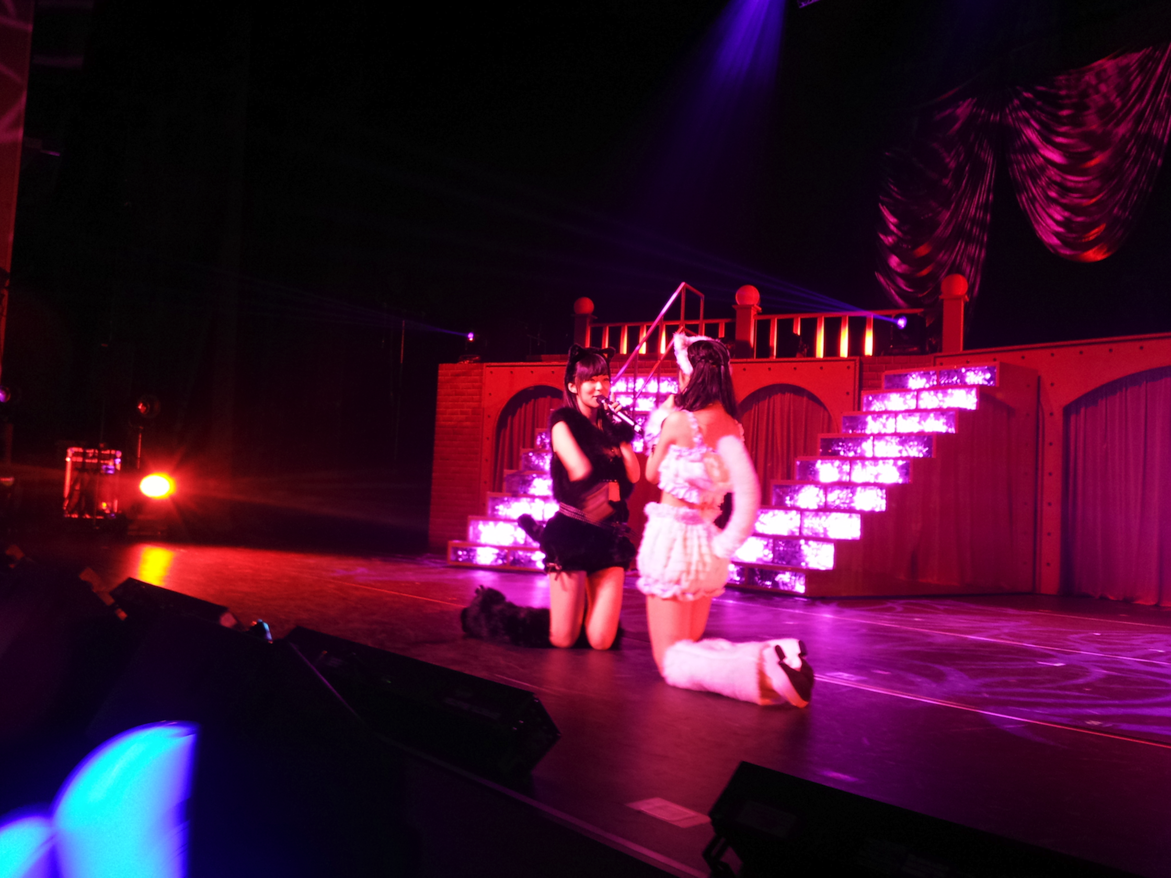 hkt48-sashihara-motomura-kyushu_tour_nagasaki-oshimeshi-1L