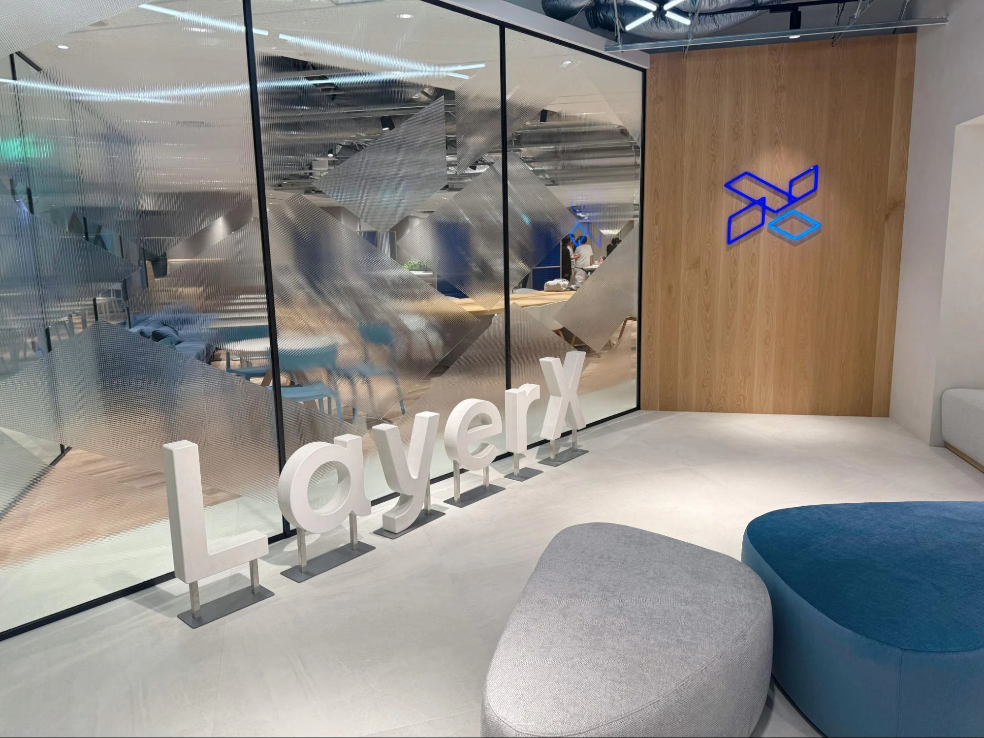 会場である株式会社LayerXの本社エントランス