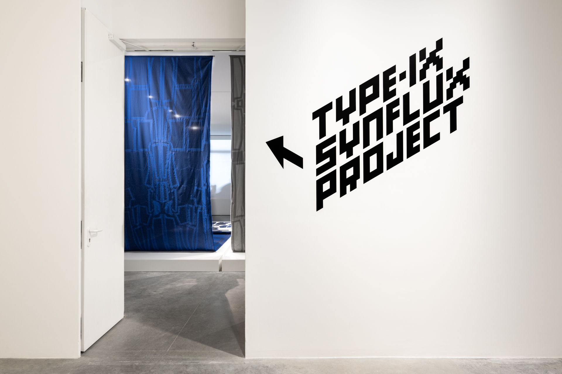 ジャケット・アウター A-POC ABLE TYPE-IX Synflux MONOLITH A-POC ABLE ISSEY MIYAKEとSynfluxによる 「TYPE-IX Synflux