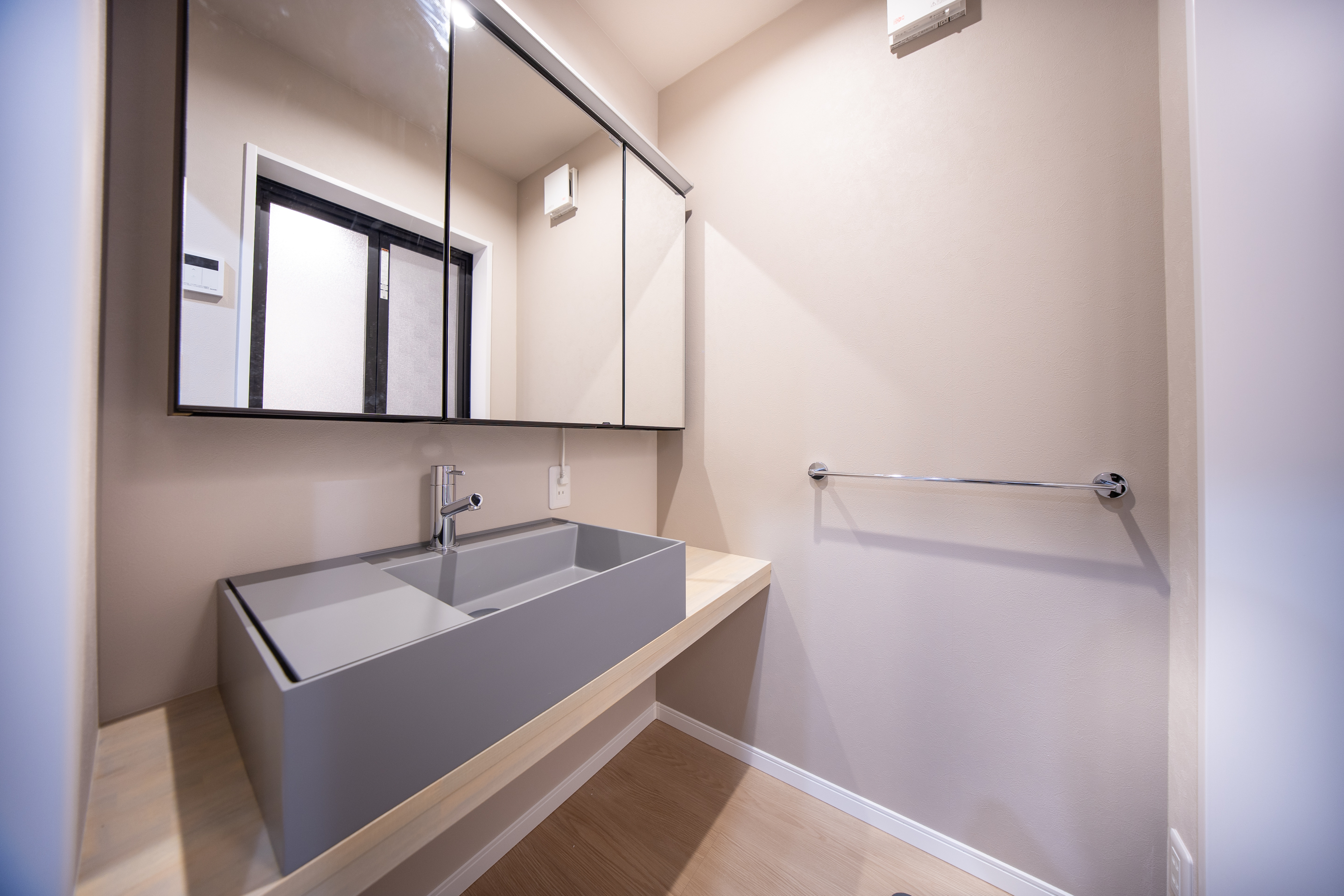 TEN-6(テンシックス) - Gallery 4