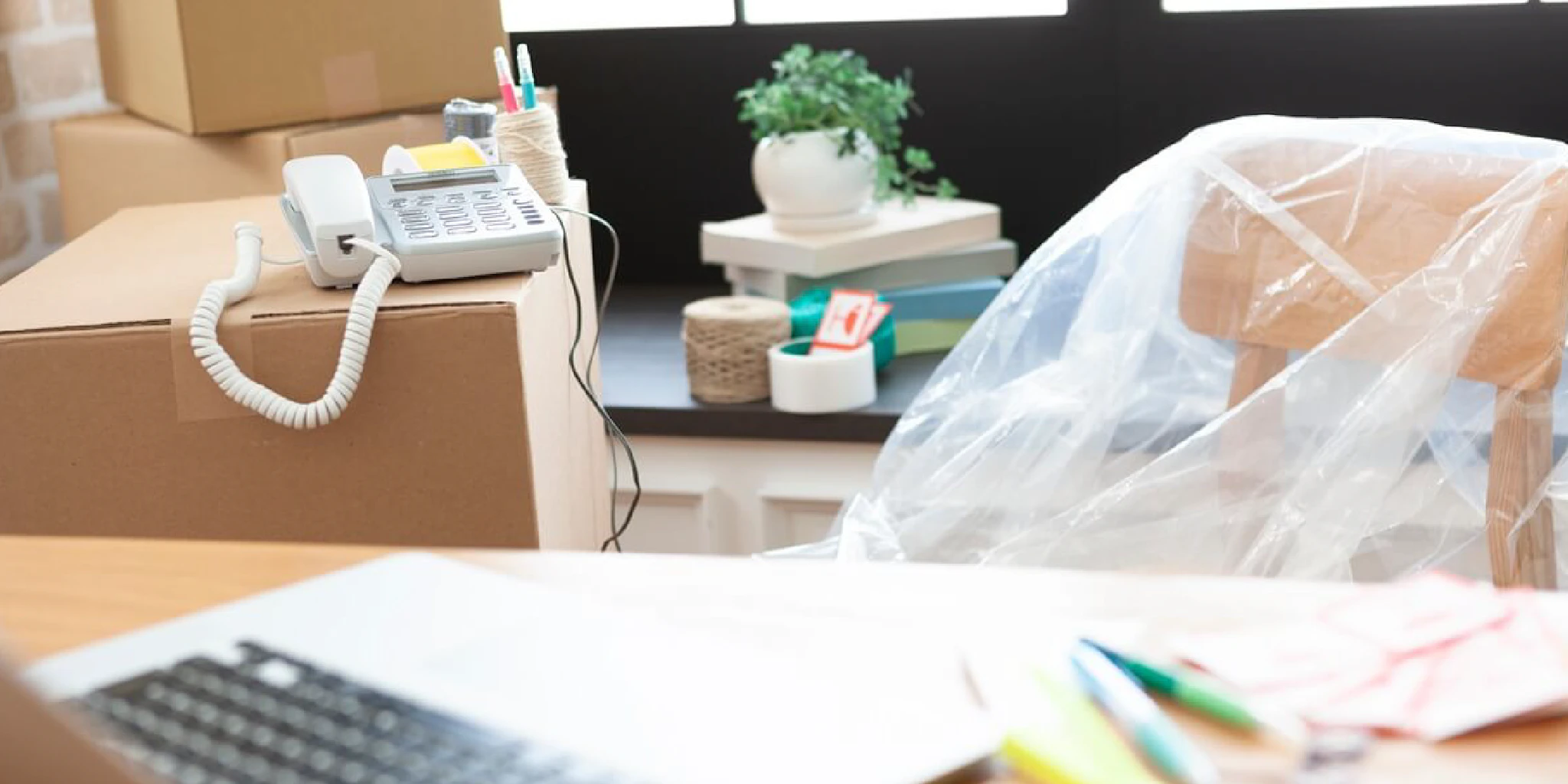 オフィス移転でやることのチェックリスト23項目｜時系列別に注意点も紹介｜コラム｜TOPPAN expace