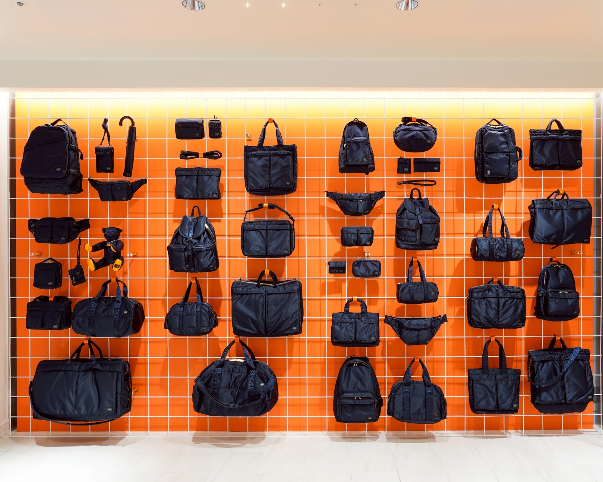 𠮷田カバン90周年の記録