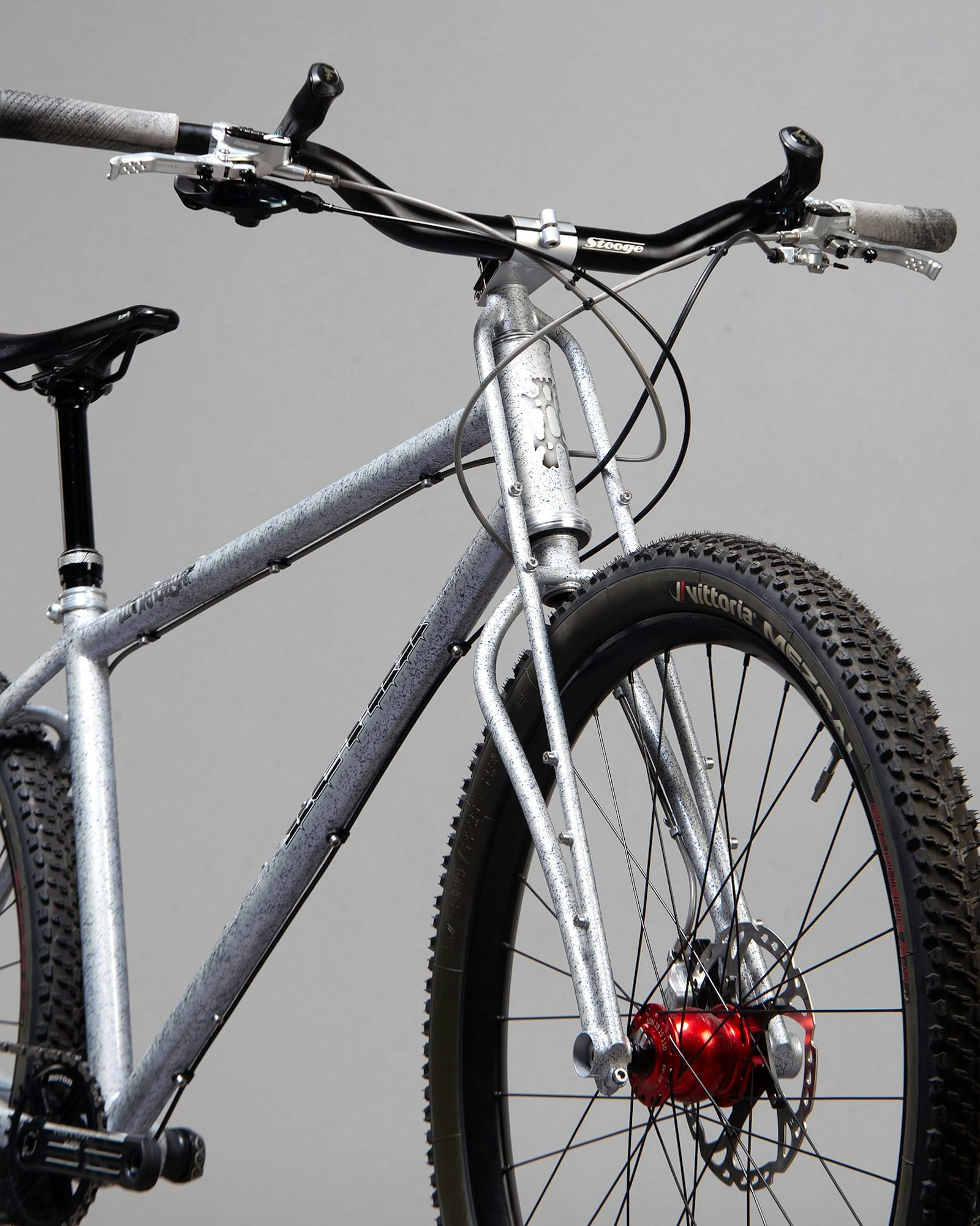 つくるのは バイクじゃない、走る物語だ : VETRA BIKES
