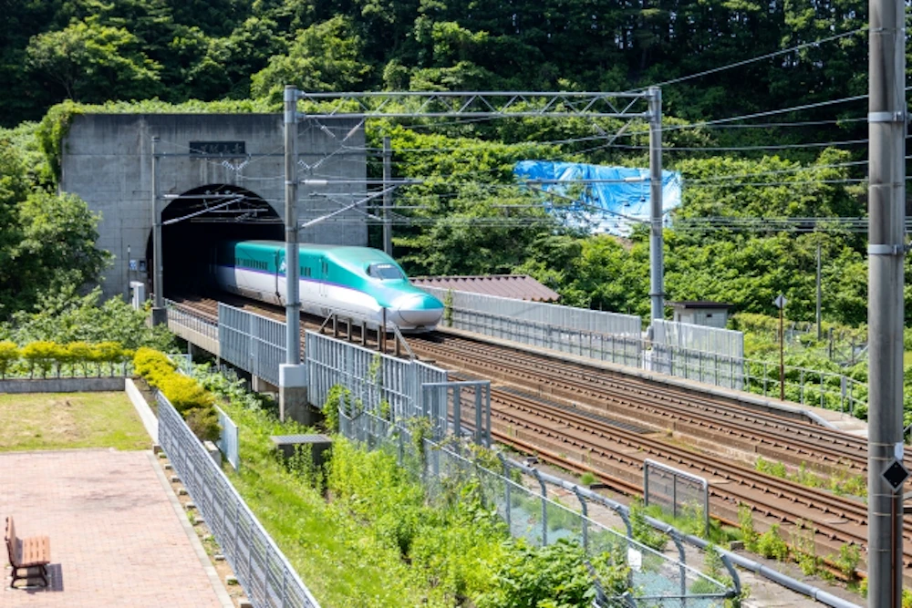 トンネル