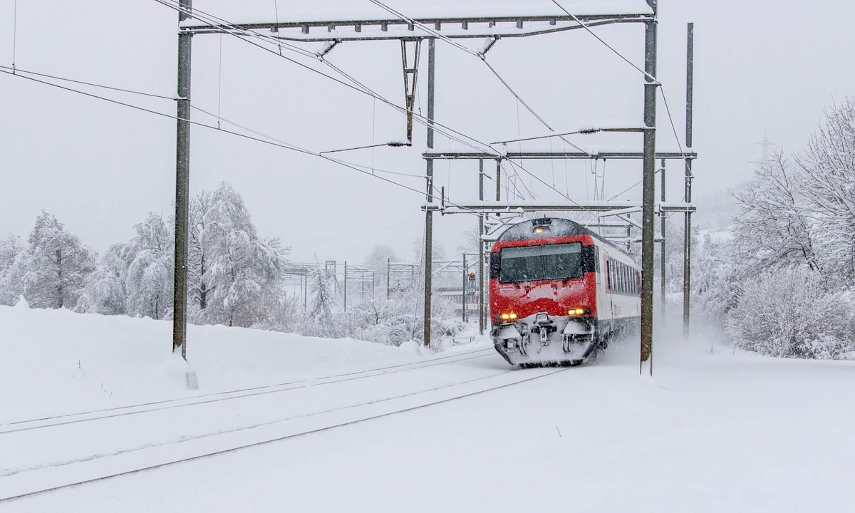 雪で鉄道が止まる理由、止めないための工夫アイキャッチ