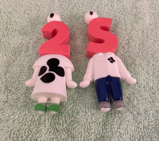 台座から取り外したフィギュア