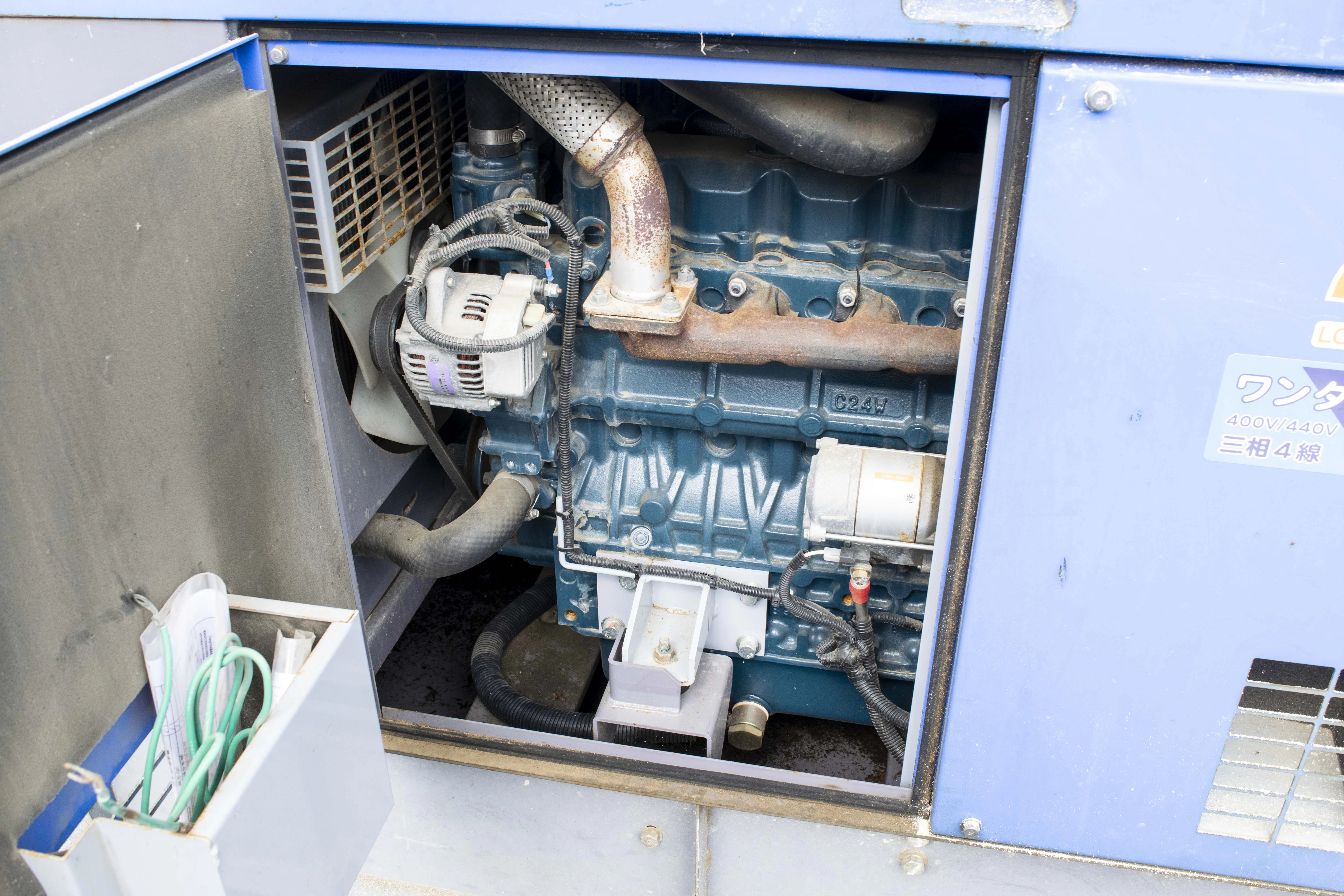 デンヨー・発電機・DCA-25LSKEの8枚目画像