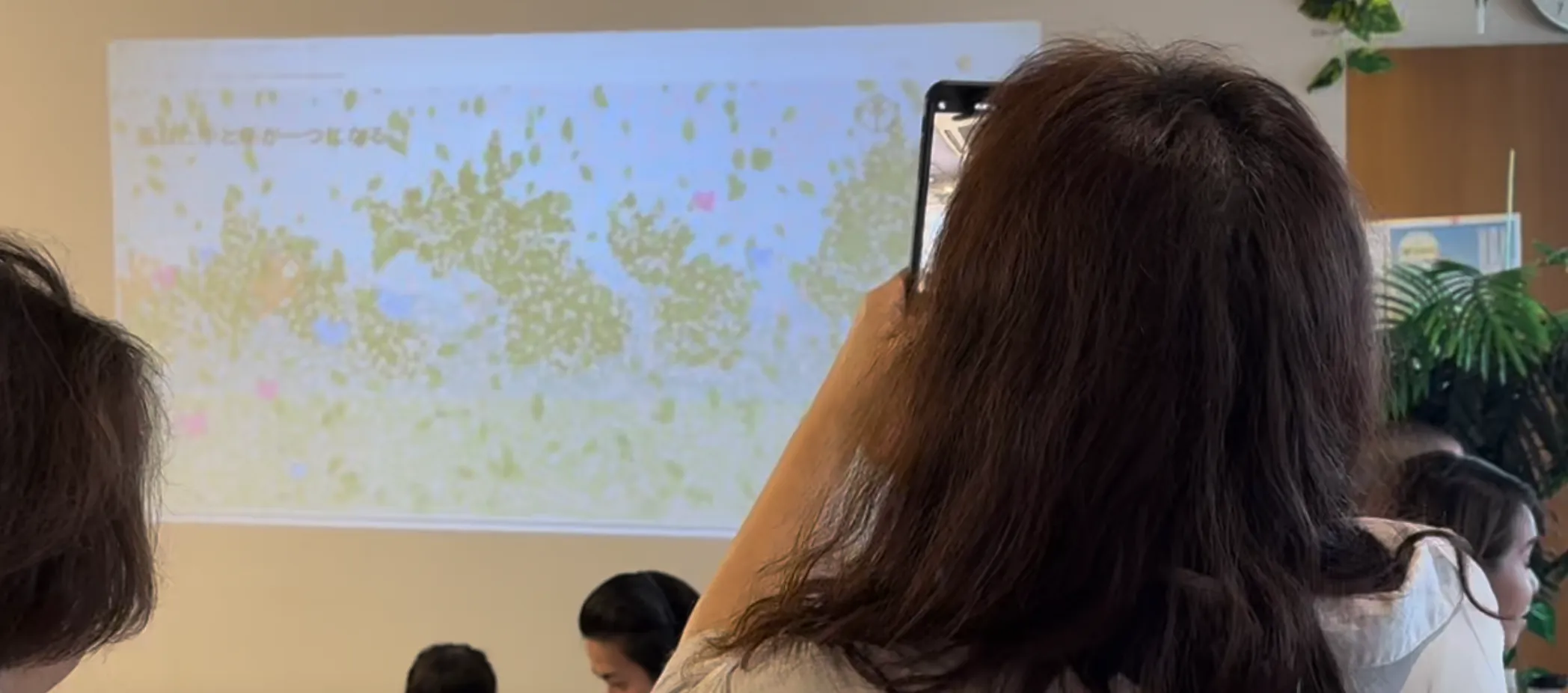 復興とチャリティの場をつなぐインタラクティブなデジタルアート制作