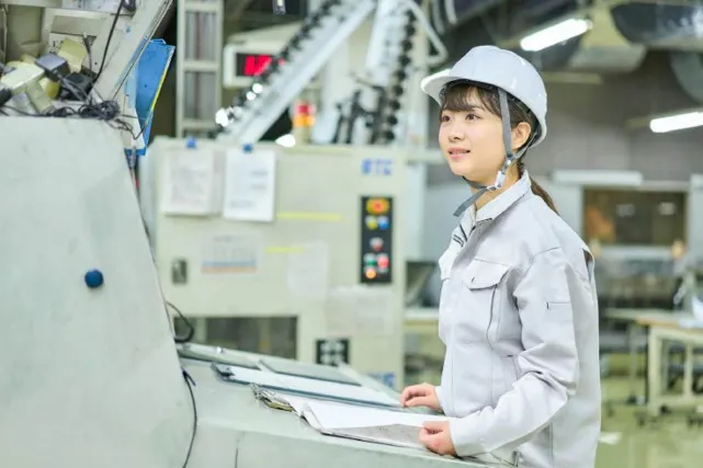 機械オペレーターとは?仕事内容や向いている人の特徴を解説
