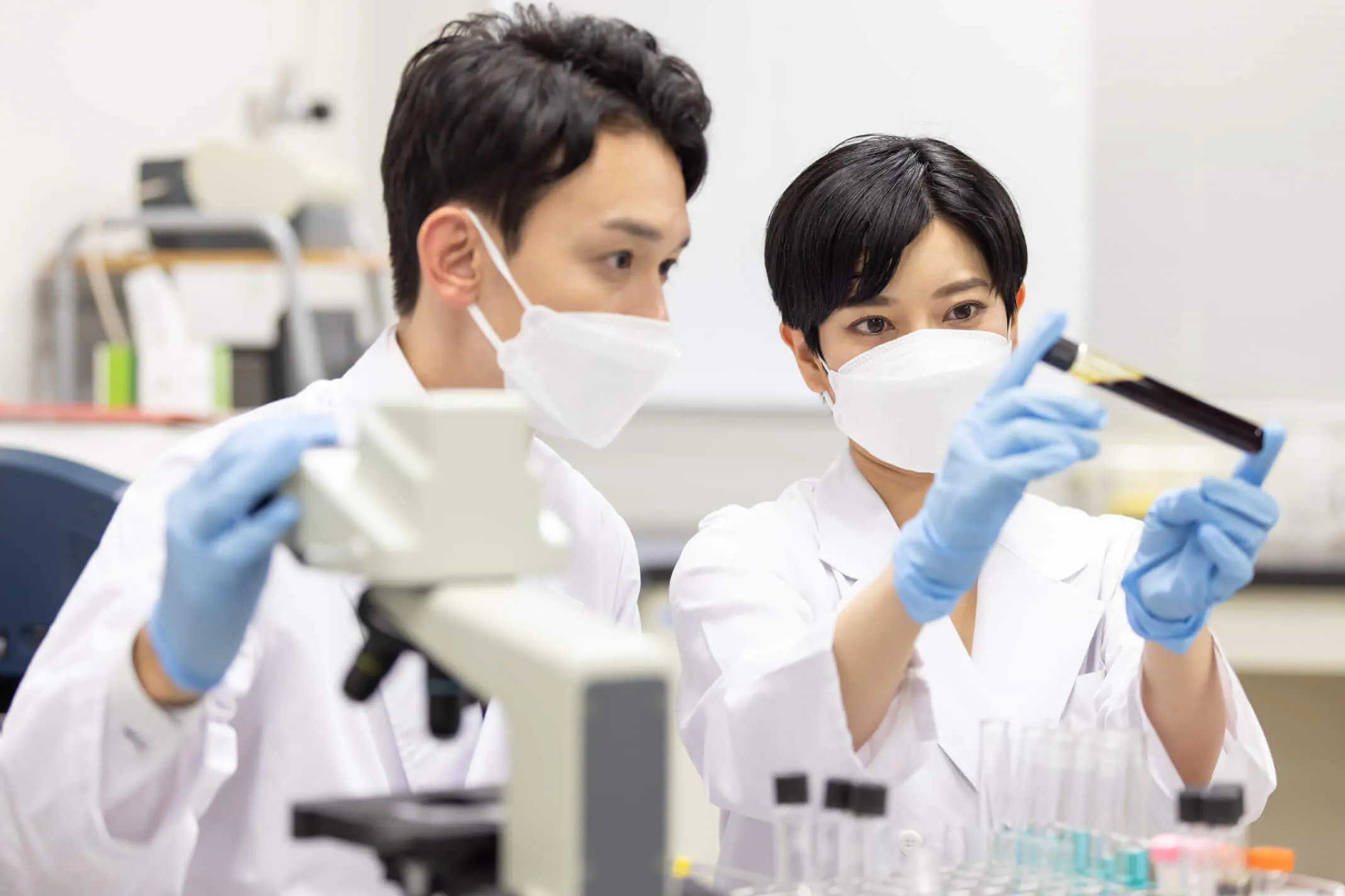 理系研究職の仕事内容とは?主な就職先やメリット・デメリットも紹介