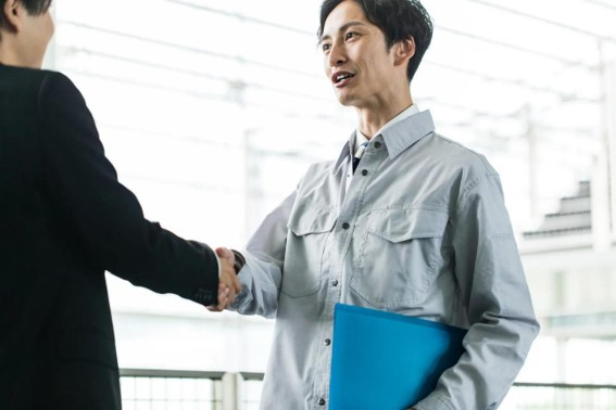 製造業の仕事内容とは？職種一覧・年収・向いている人の特徴を紹介