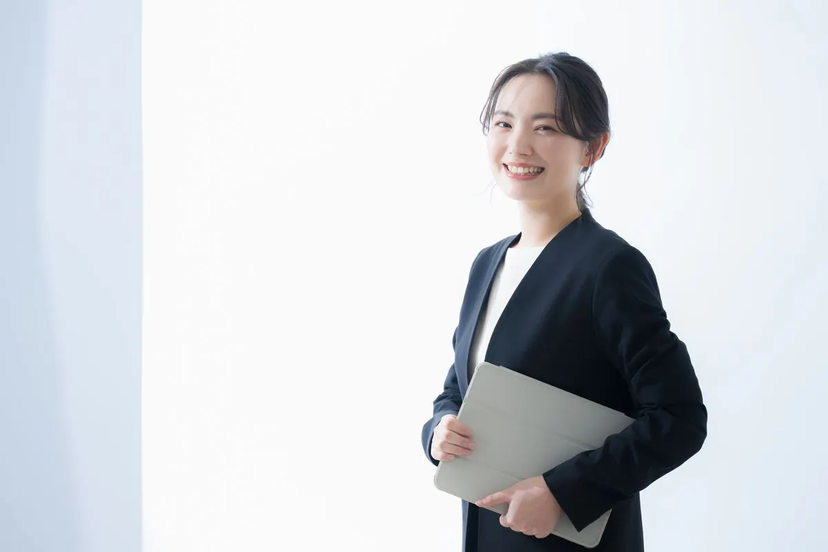 理系女子の就職先・職業一覧|人気業界と高収入の目指し方を解説