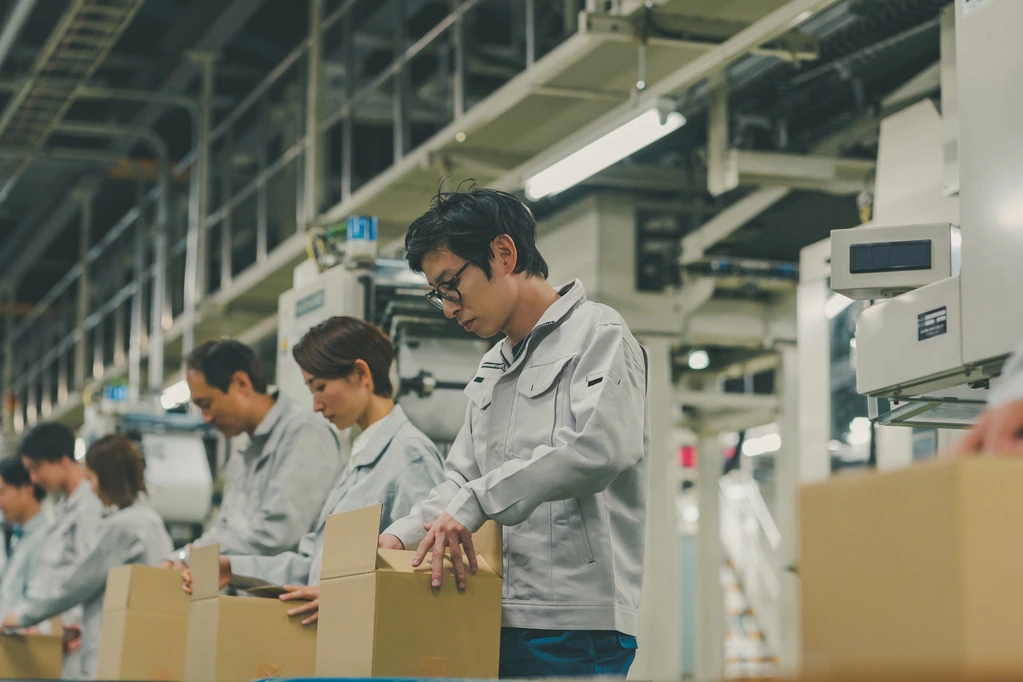 工場のライン作業とは？仕事の種類や働くメリットも紹介！ | ブログ | 株式会社ワールドインテック