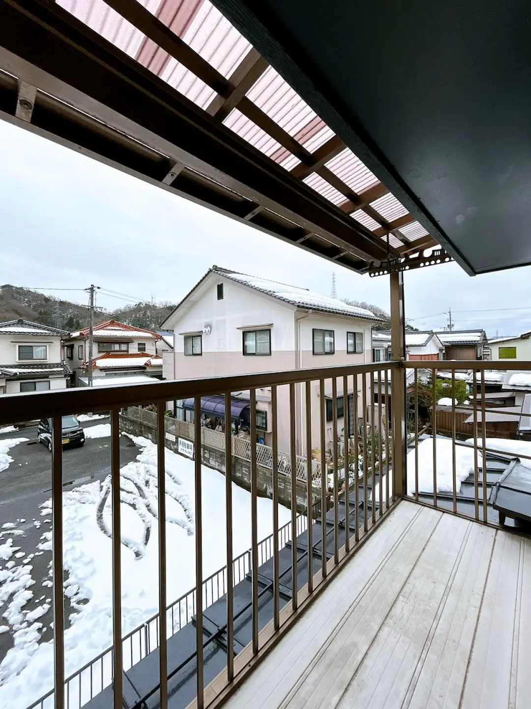 鳥取市滝山　2階建て