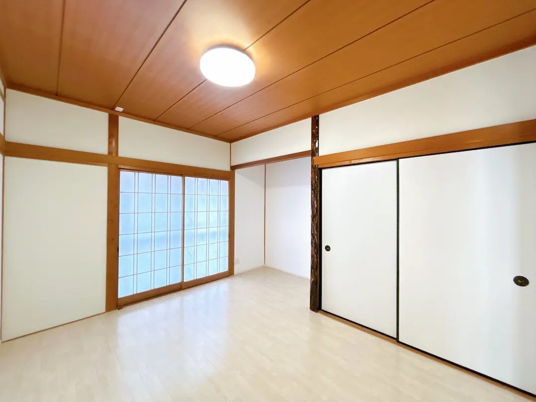 鳥取市滝山　2階建て