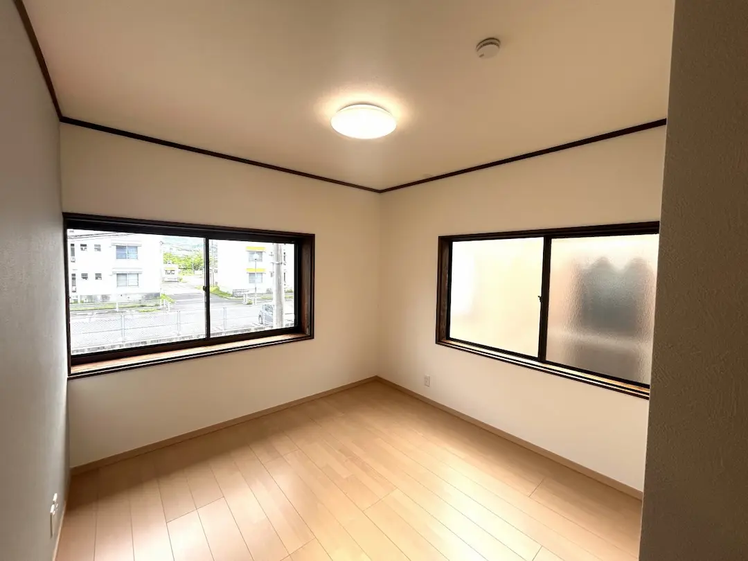 鳥取市南栄町　2階建て