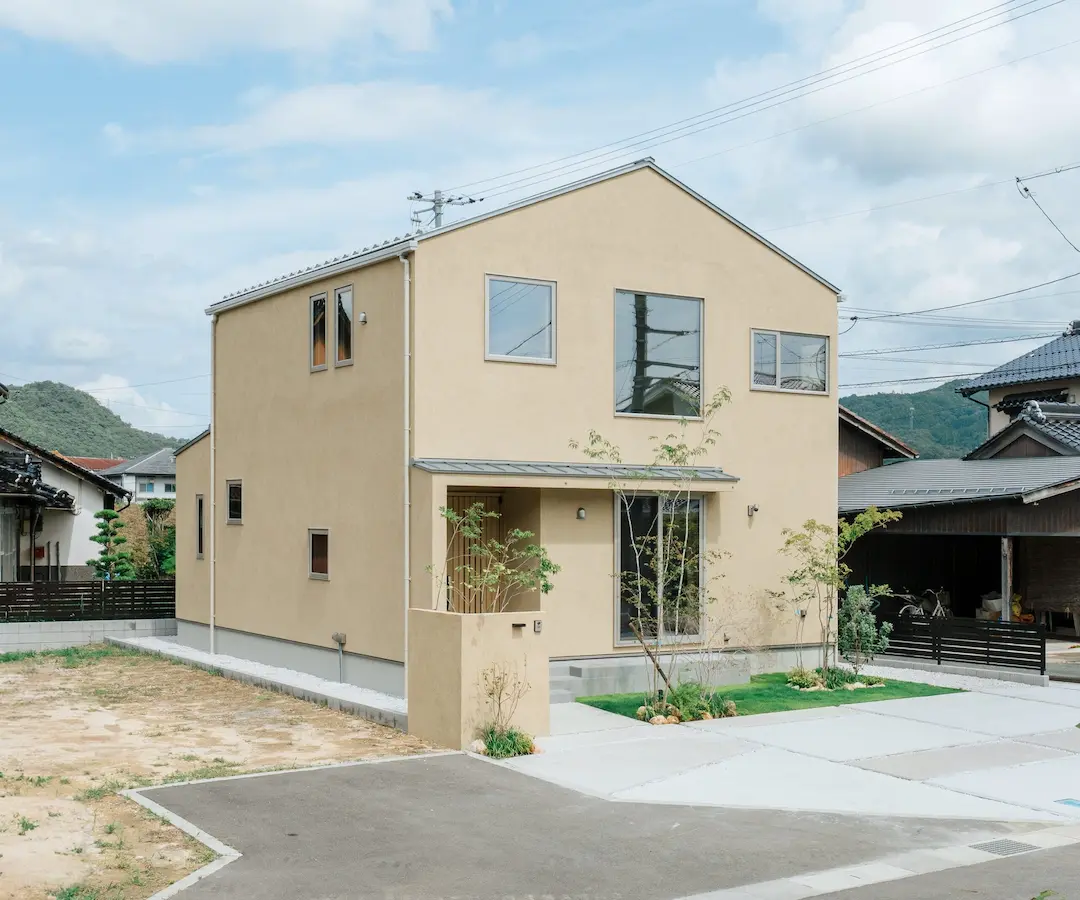 鳥取市東今在家　2階建て