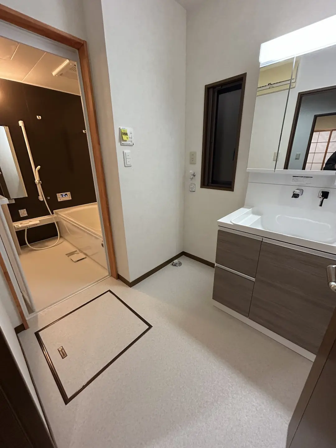 鳥取市美萩野　2階建て