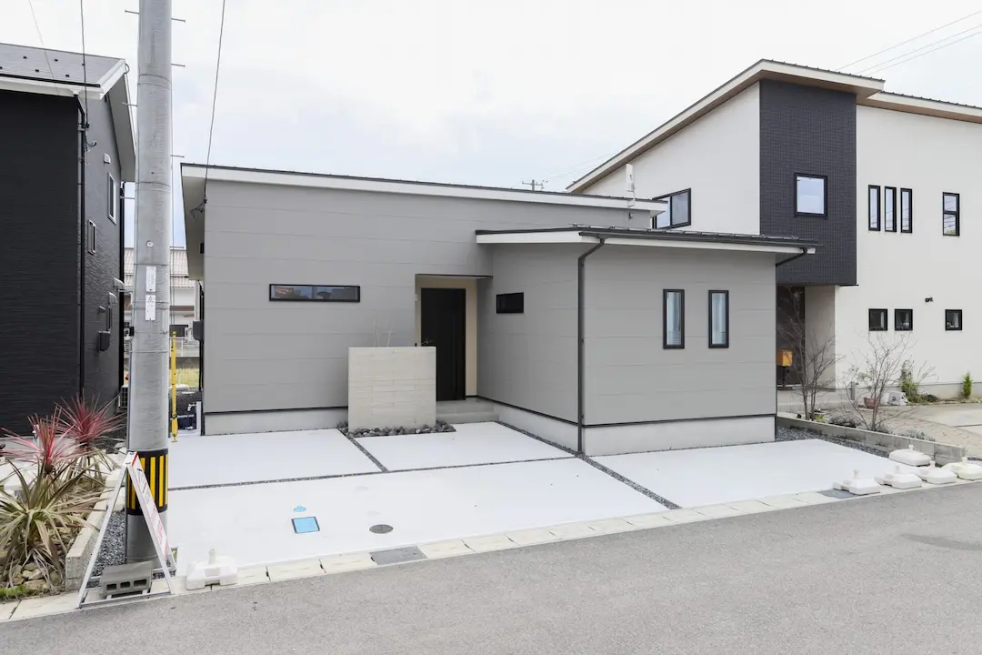 倉吉市福庭　２階建