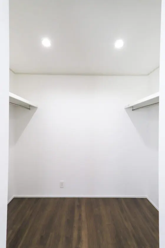 鳥取市吉成南　２階建