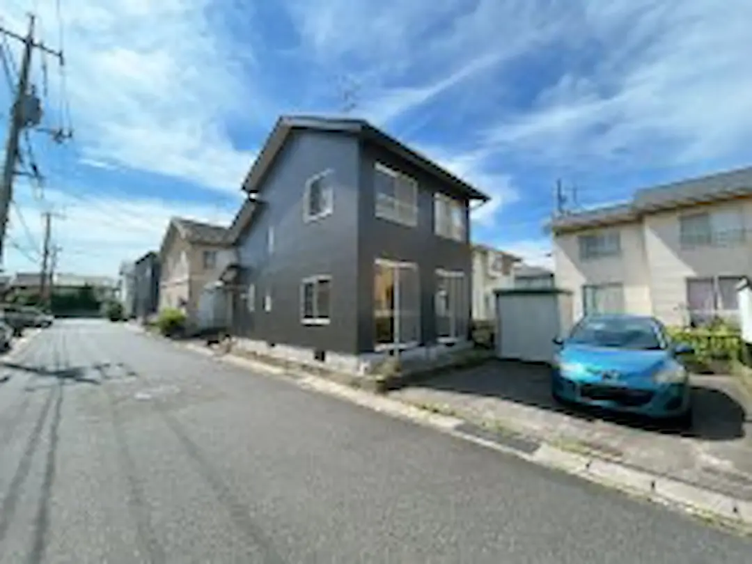 鳥取市雲山　2階建て