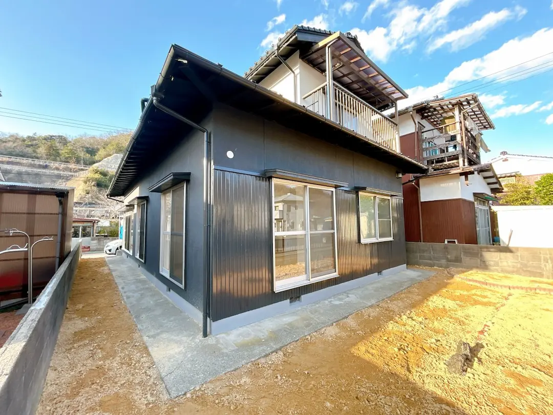 鳥取市滝山　2階建て