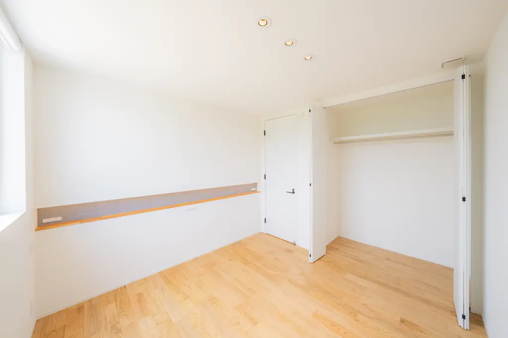 鳥取市安長　２階建