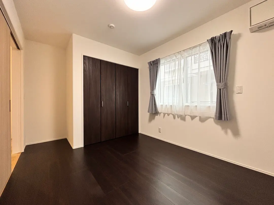 鳥取市吉成南　２階建