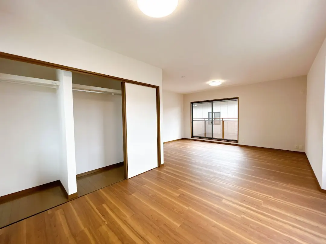 鳥取市美萩野　2階建て
