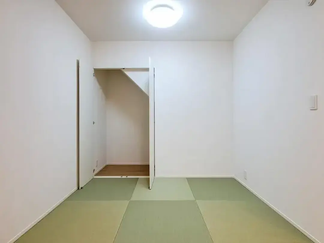 鳥取市浜坂　2階建て