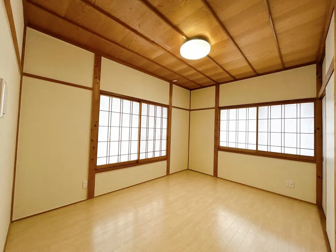 鳥取市滝山　2階建て